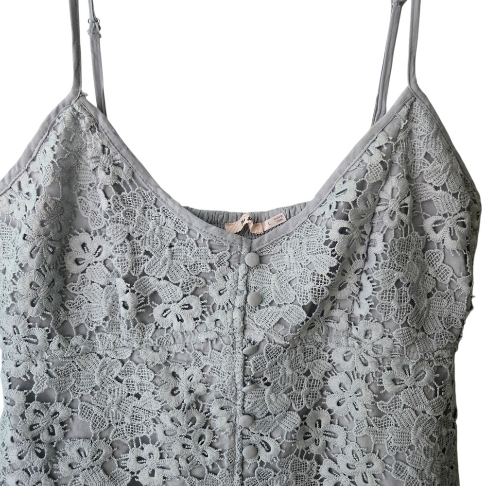 Mi Ami Francescas Grey Floral Lace Button Front Camisole Top Large 12AX13KPJD‎